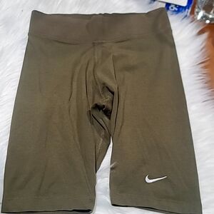 Nike women's biker shorts